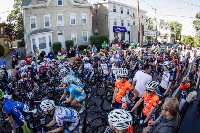 The women prepare for the start