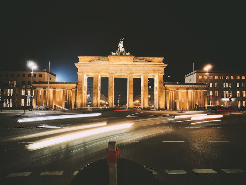 Credit: Huawei and EyeEm, images by Alexander Köpke, Lamarr Golding, David Gutiérrez, Céline Auffret, and Enrica Brescia.