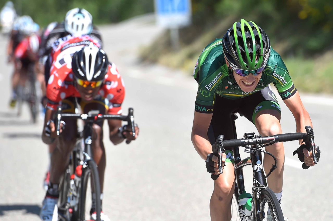 Romain Sicard digs deep in the escape