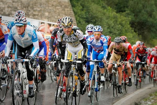 The peloton just metres behind the breakaway.