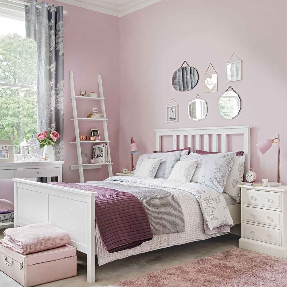 Pink bedroom ideas that can be pretty and peaceful, or punchy and