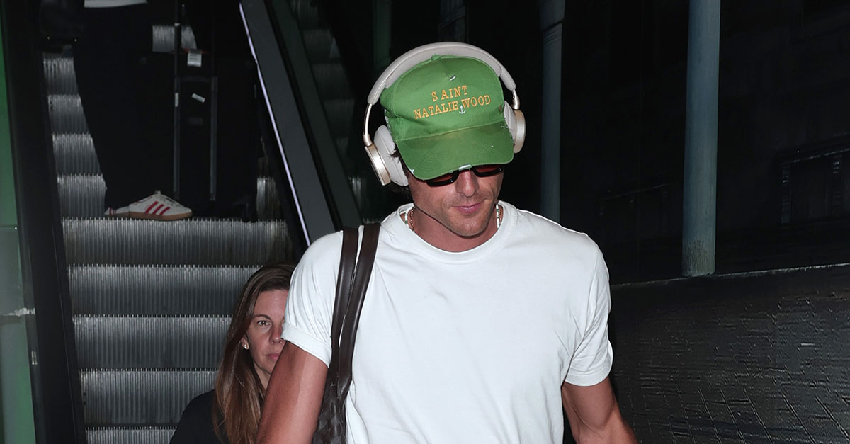 Jacob Arrived at the Venice Airport Wearing a New It Bag