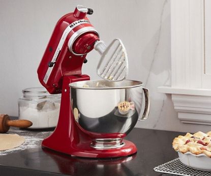 What is a pastry blender? Why you need one in your kitchen | Homes and