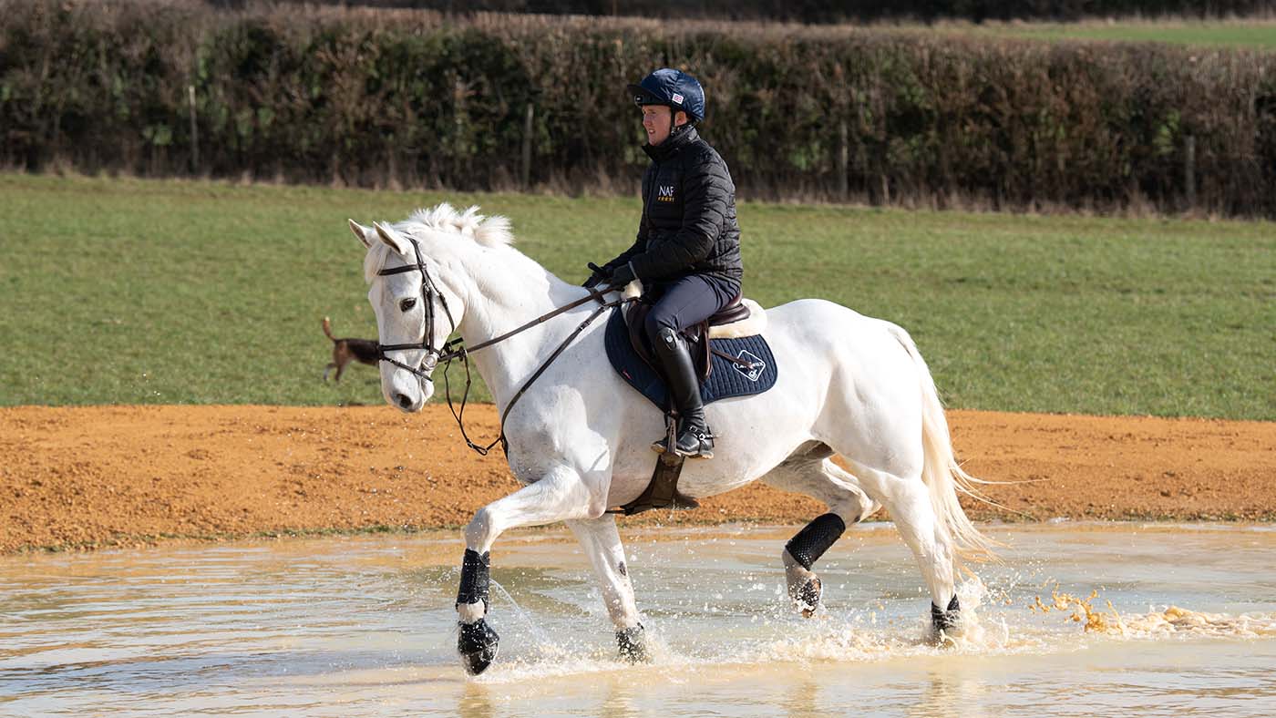 Tom McEwen cross-country schooling on Brookfield Benjamin Bounce