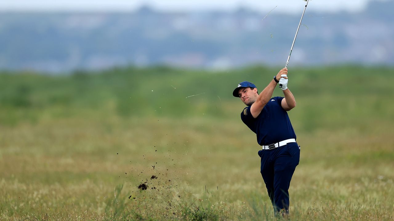 Sam De&#039;Ath hitting a golf shot