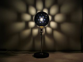 ﻿﻿'Lamp Shape Robot'