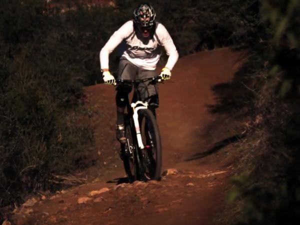 Giant factory team rider Carl Decker has been testing the new 29" carbon hardtail for months now and is expected to use it as his primary race rig this season.