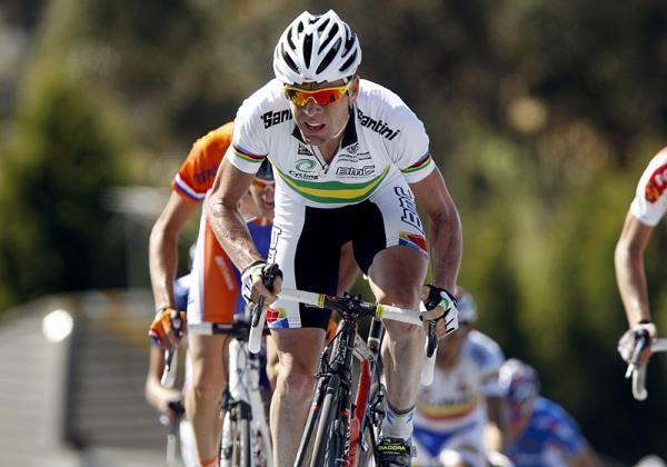 Cadel Evans might have lost the race to defend his world championship, but we&rsquo;re pretty sure he won the hearts of more of his country men and women. As he did throughout the last 12 months in the rainbow jersey Evans put on a gutsy display and ultimately setup teammate Allan Davis for a Worlds podium.