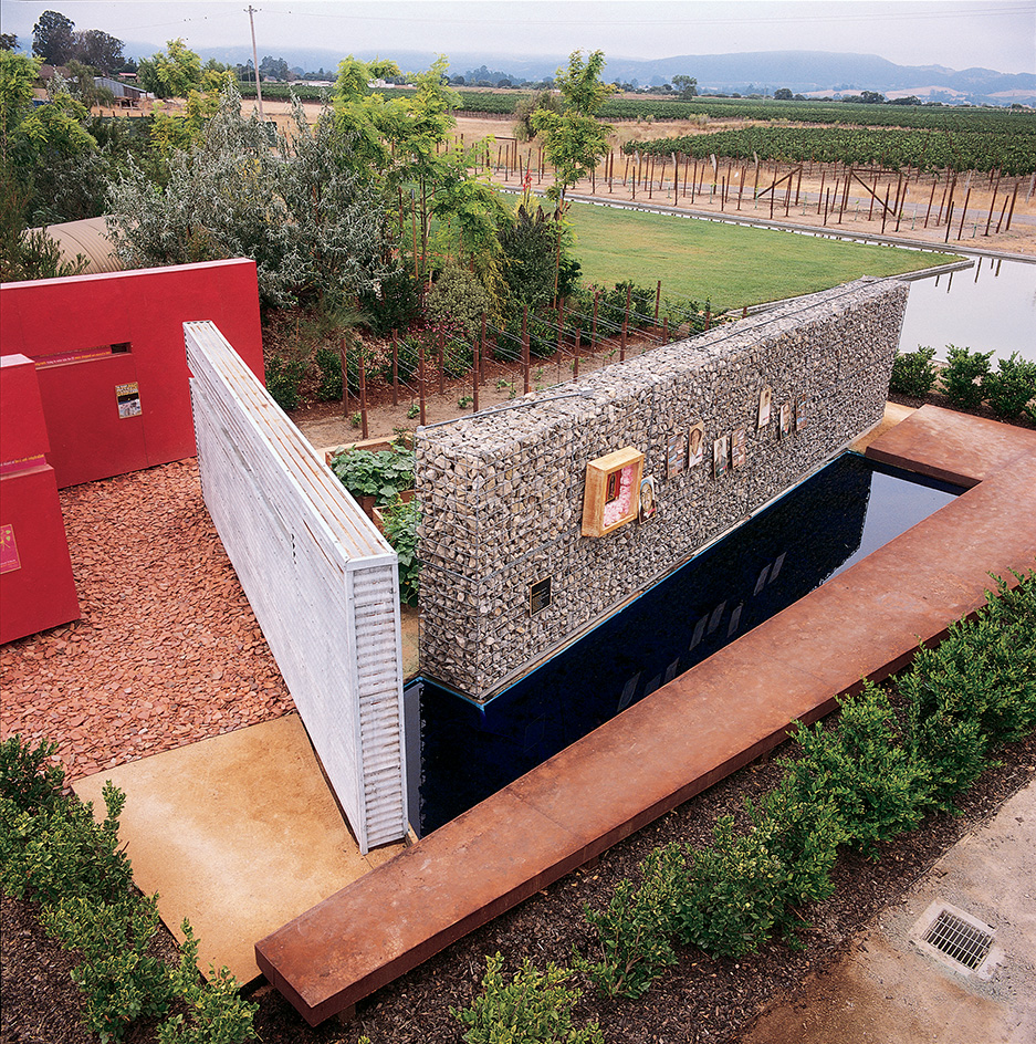 works by Grupo de Disen&amp;#771;o Urbano who won the 2025 Oberlander prize