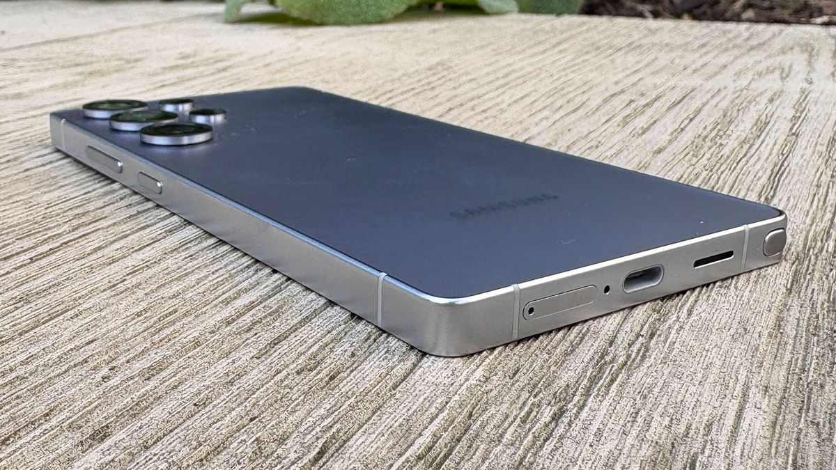 Samsung Galaxy S25 Ultra smartphone