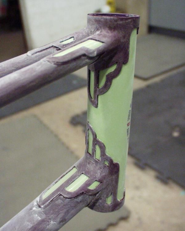 Legendary frame painter Joe Bell supposedly spent over 100 hours painting both Horton bikes.