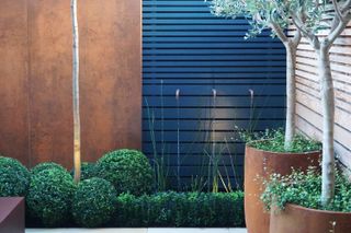 Garden wall made from Corten steel