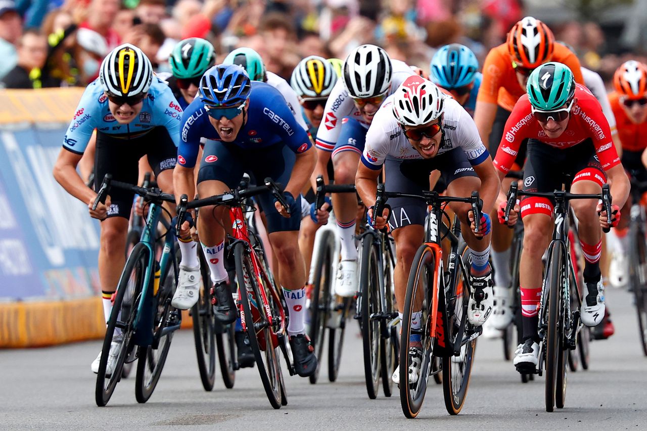 The sprint for third place was intense