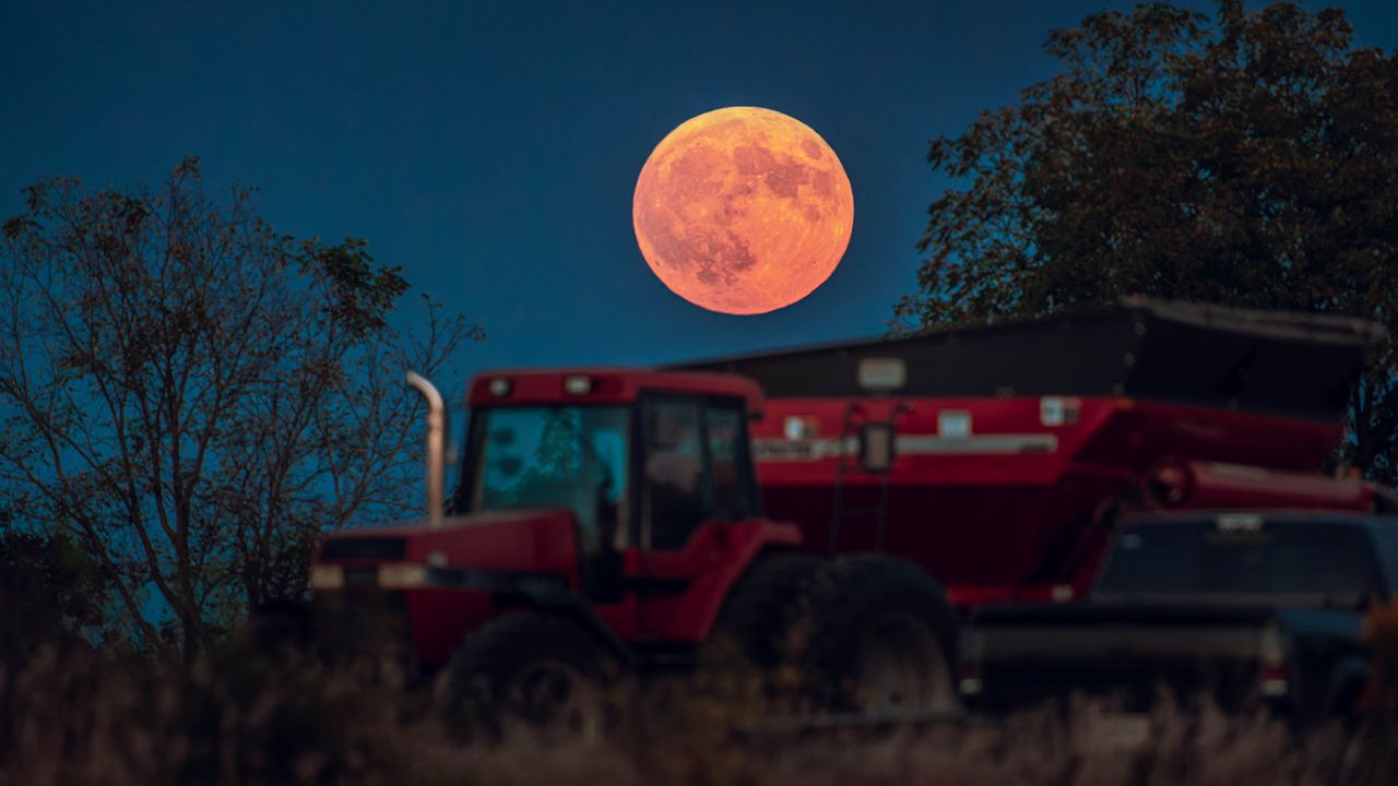 Why 2025's Harvest Moon is a rare October full moon