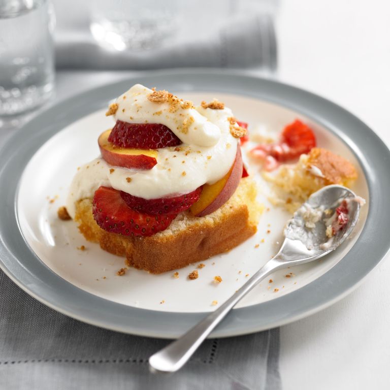 Photo of a strawberry peach plate trifle recipe