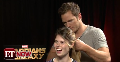 Watch Chris Pratt French-braid an intern's hair during an interview