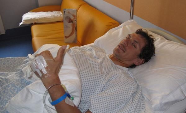 Filippo Pozzato (Farnese Vini-Selle Italia) after his surgery