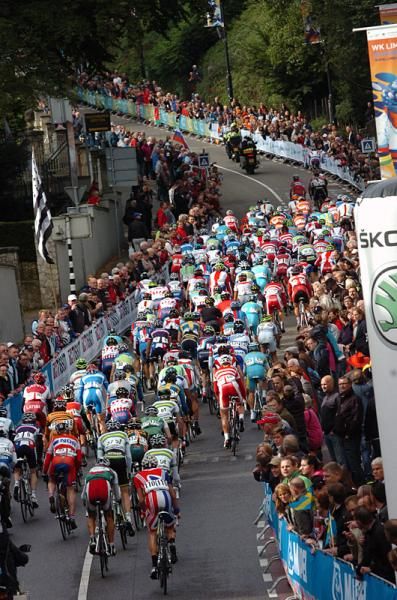 The U23 men on the Cauberg.