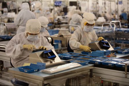 Hard drive manufacturing 