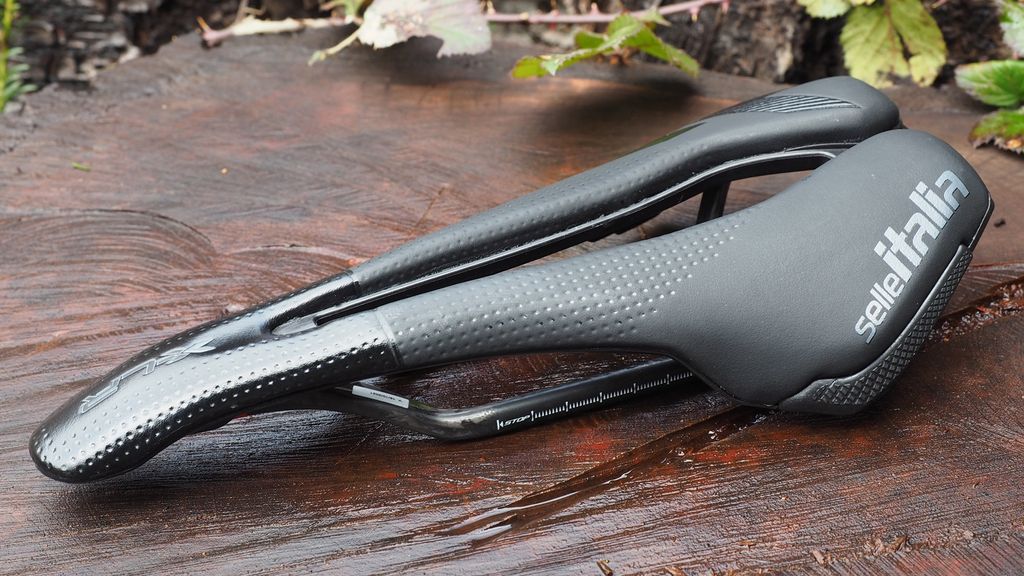 Best gravel bike saddles 2024 gravelspecific seats for dropbar off