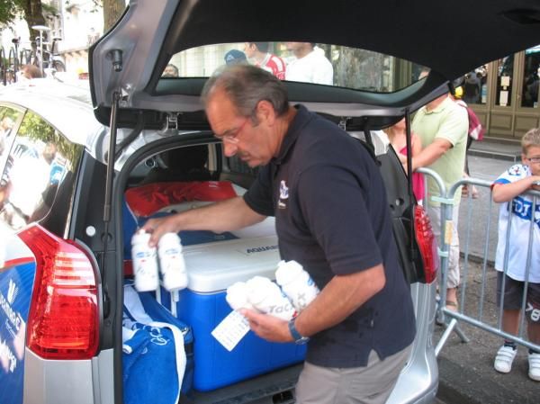 Dirk Nachtergaele gets out some more bottles