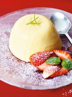 Mango pudding with fresh strawberries