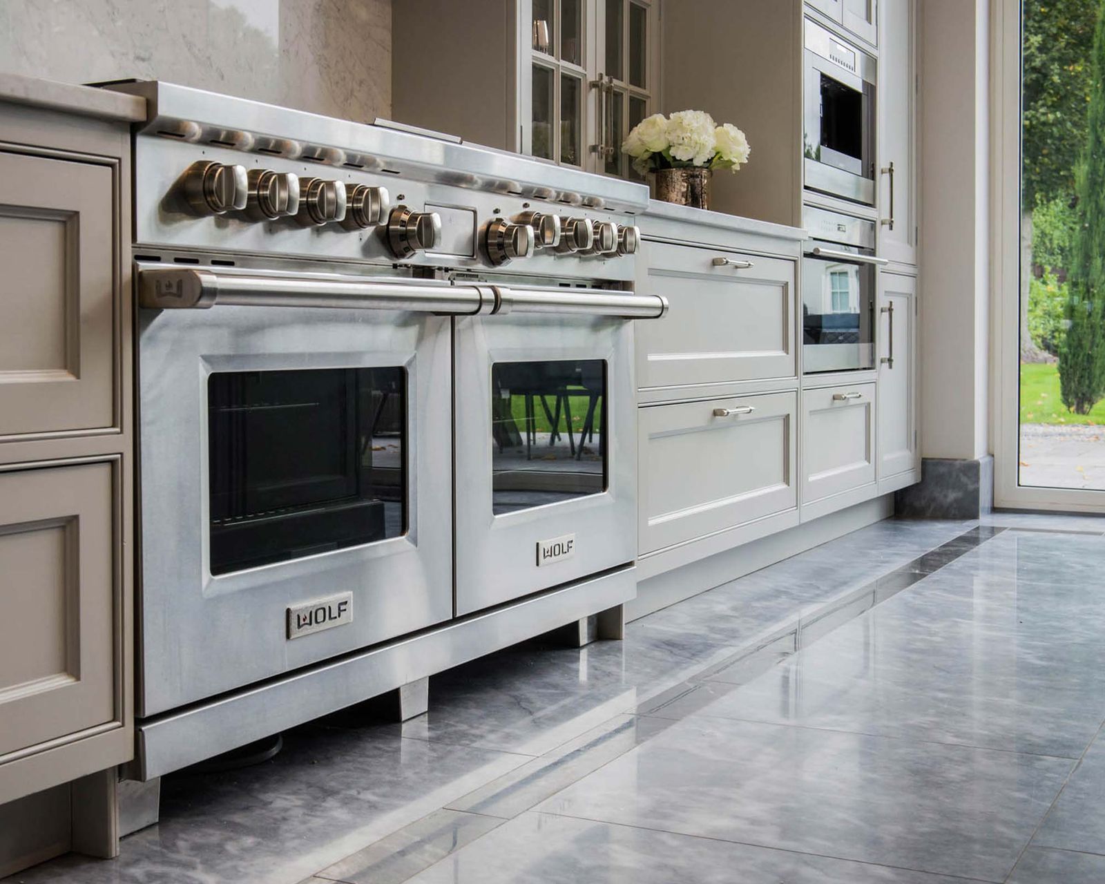 The water bowl oven cleaning trick for the perfect clean | Real Homes