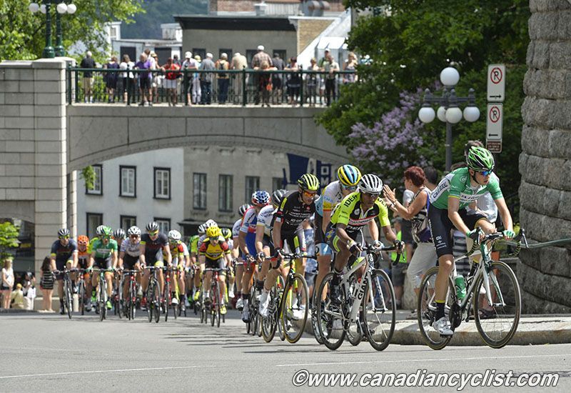 Caja Rural-Seguros RGA powering the chase.