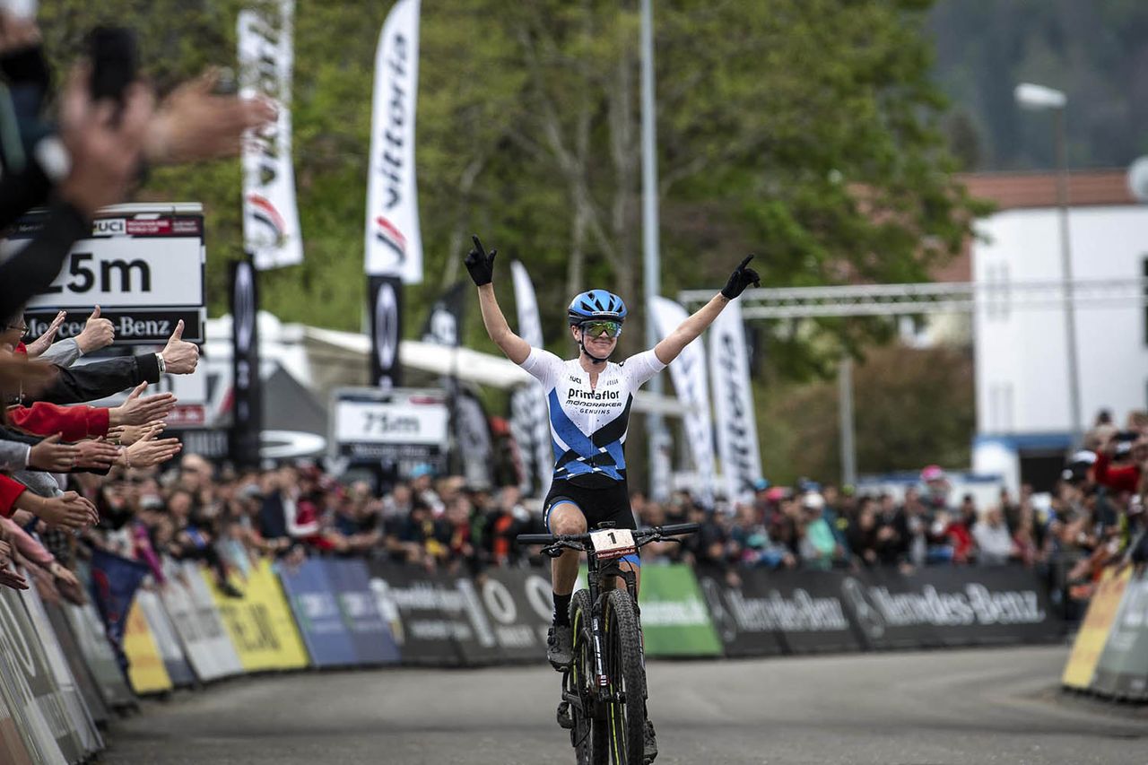 Rebecca Ellen McConnell (Aus) Primaflor Mondraker Genuins