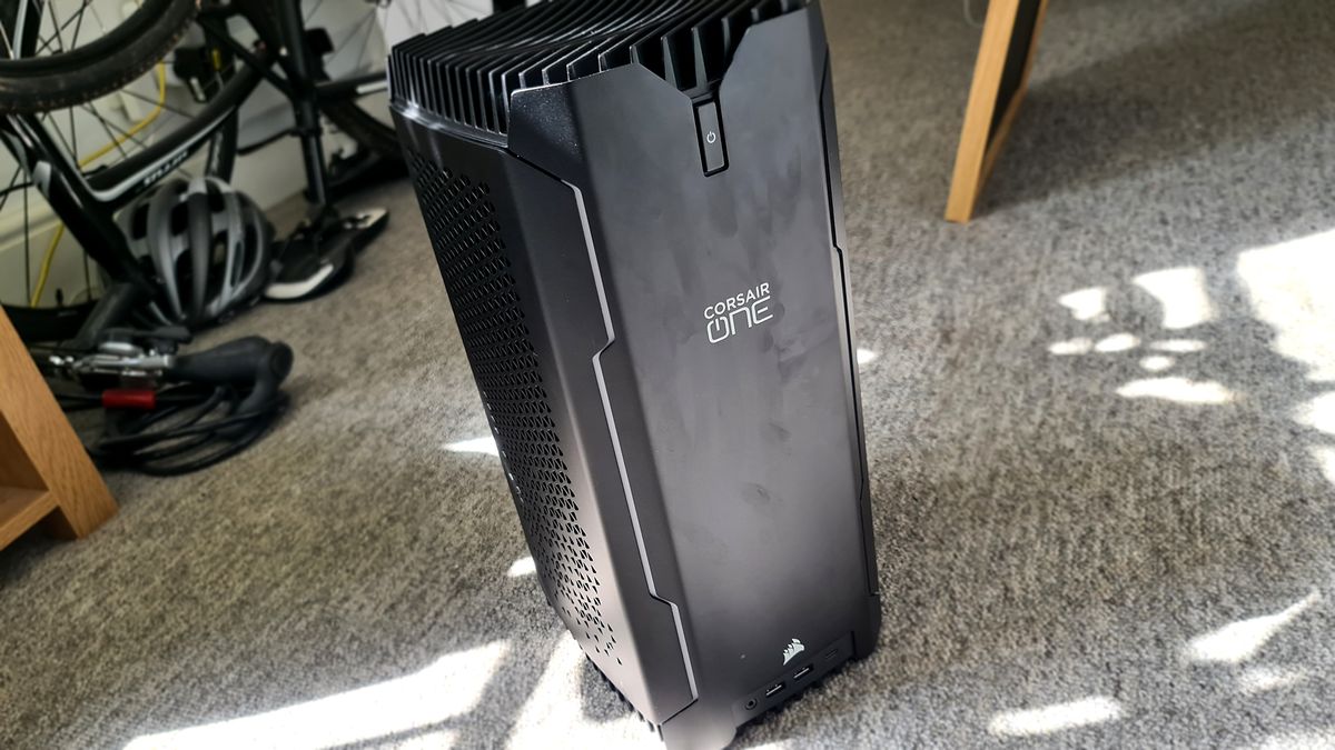 CORSAIR ONE i164 Compact Gaming PC