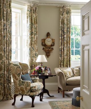 Country-curtain-ideas-for-living-rooms-7-Chelsea-Textiles-HR