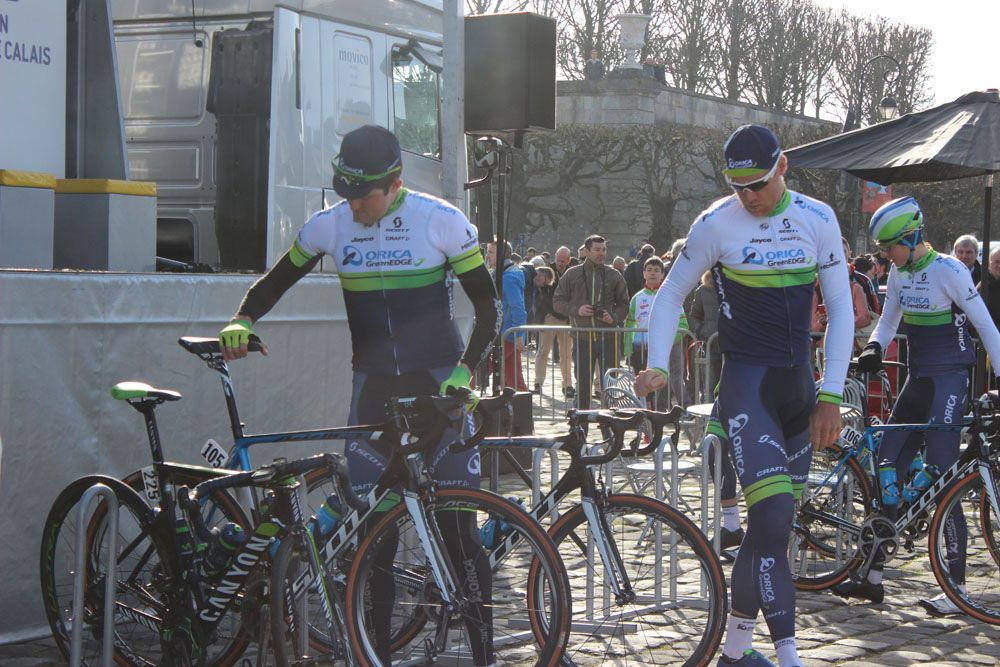 Orica-GreenEdge park their bikes for sign on