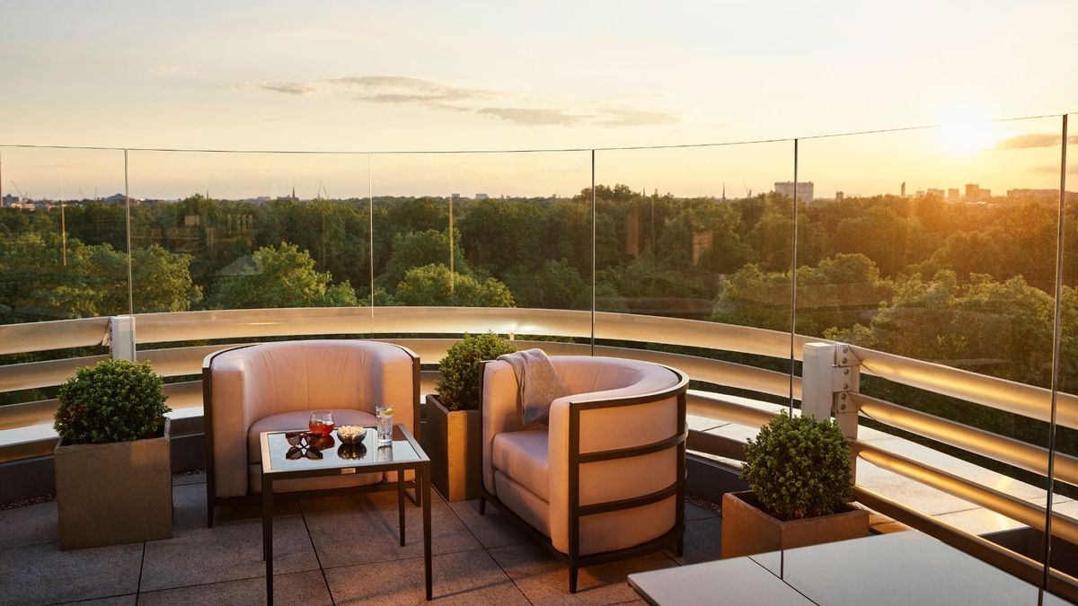 We Stayed at One of London’s Most Stylish Hotels—Here’s Our Review