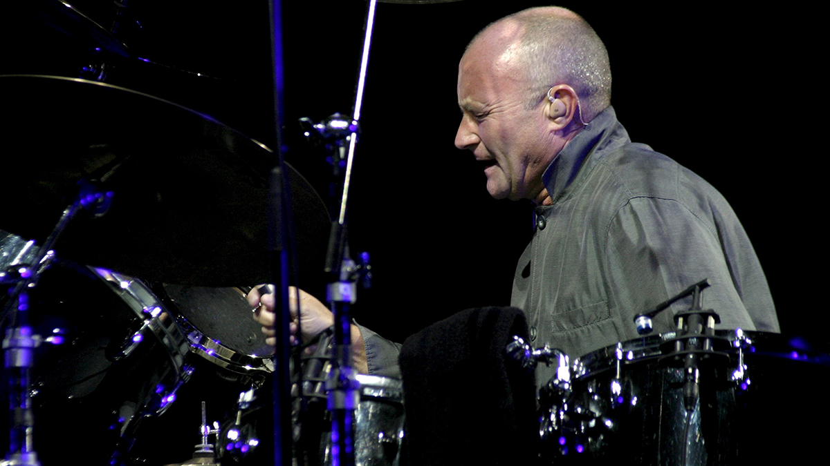 Phil Collins - First Final Farewell Tour at the Staples Center in Los Angeles, United States on August 31, 2004 - Live performance.