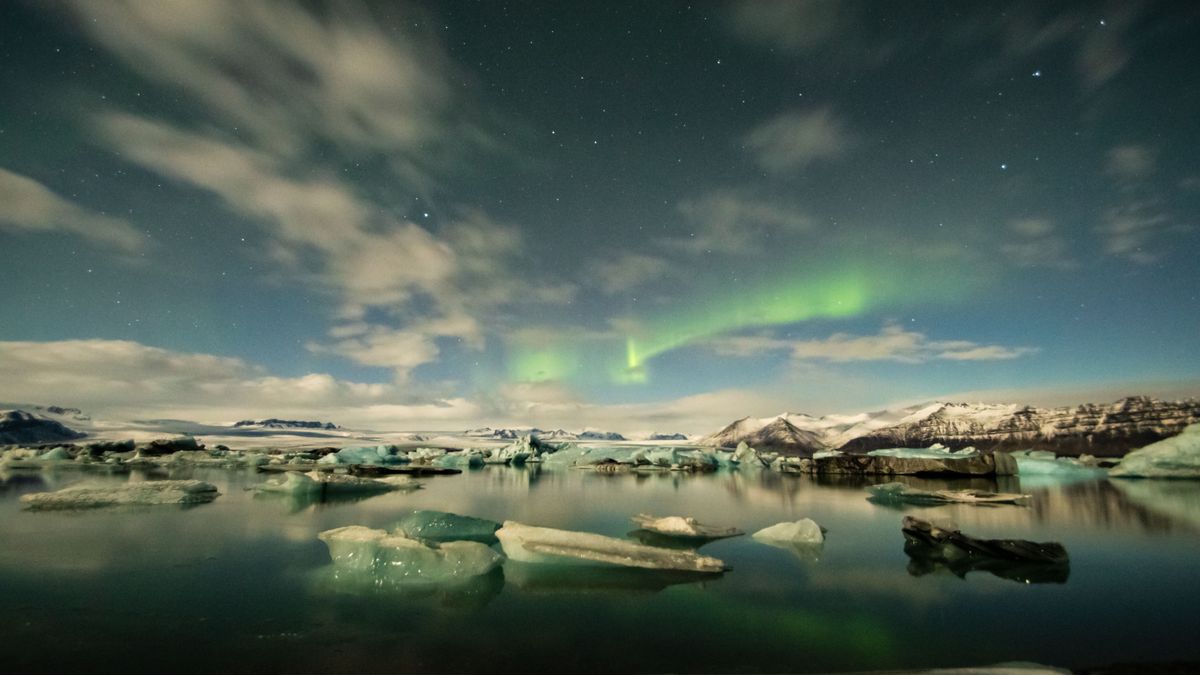 How to edit aurora photos after