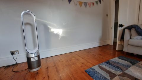 dyson autoract set up in front room for review