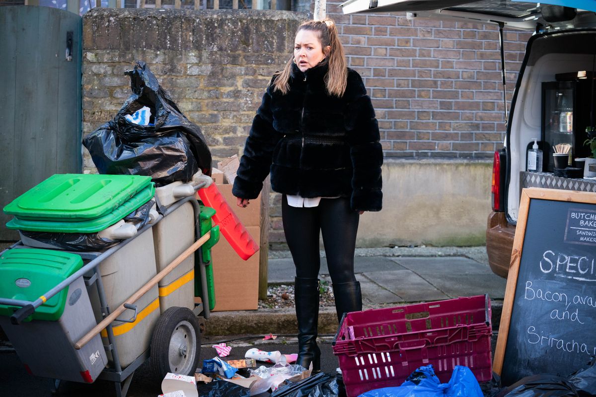 Stacey Slater finds chaos in the market in EastEnders