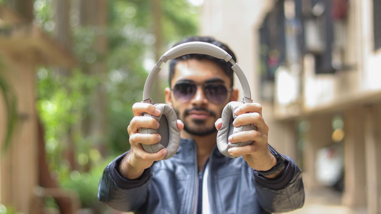 The Sony WH-1000XM4