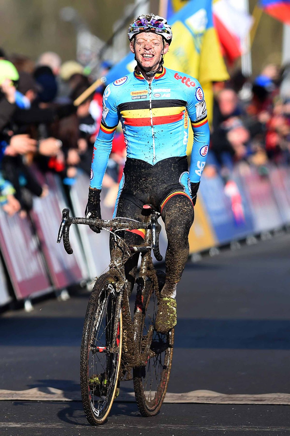 Michael Vanthourenhout (Belgium) wins the U23 world title