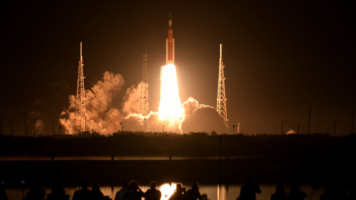 Artemis 1 launch photos: Amazing views of NASA's moon rocket debut (gallery)