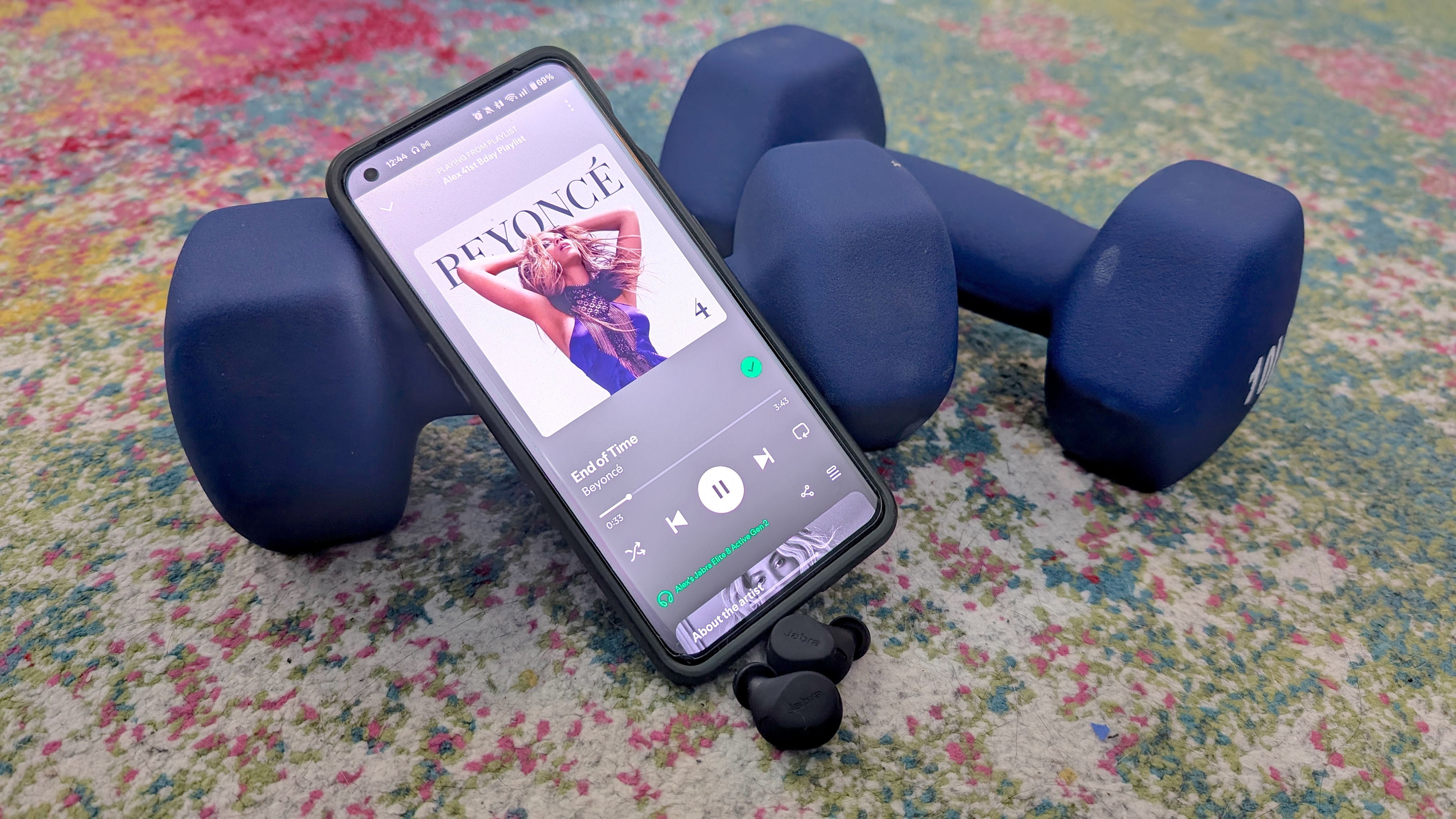 Playing Spotify tracks on the Jabra Elite 8 Active (Gen 2)