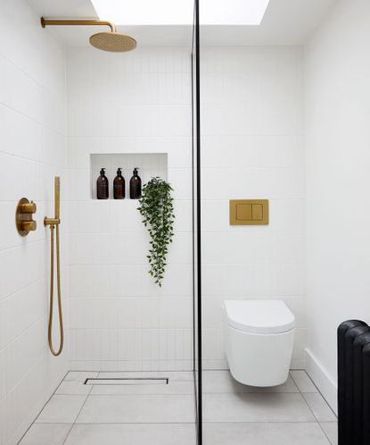 12 Small bathroom tile ideas to turn your bijou bathroom into something ...