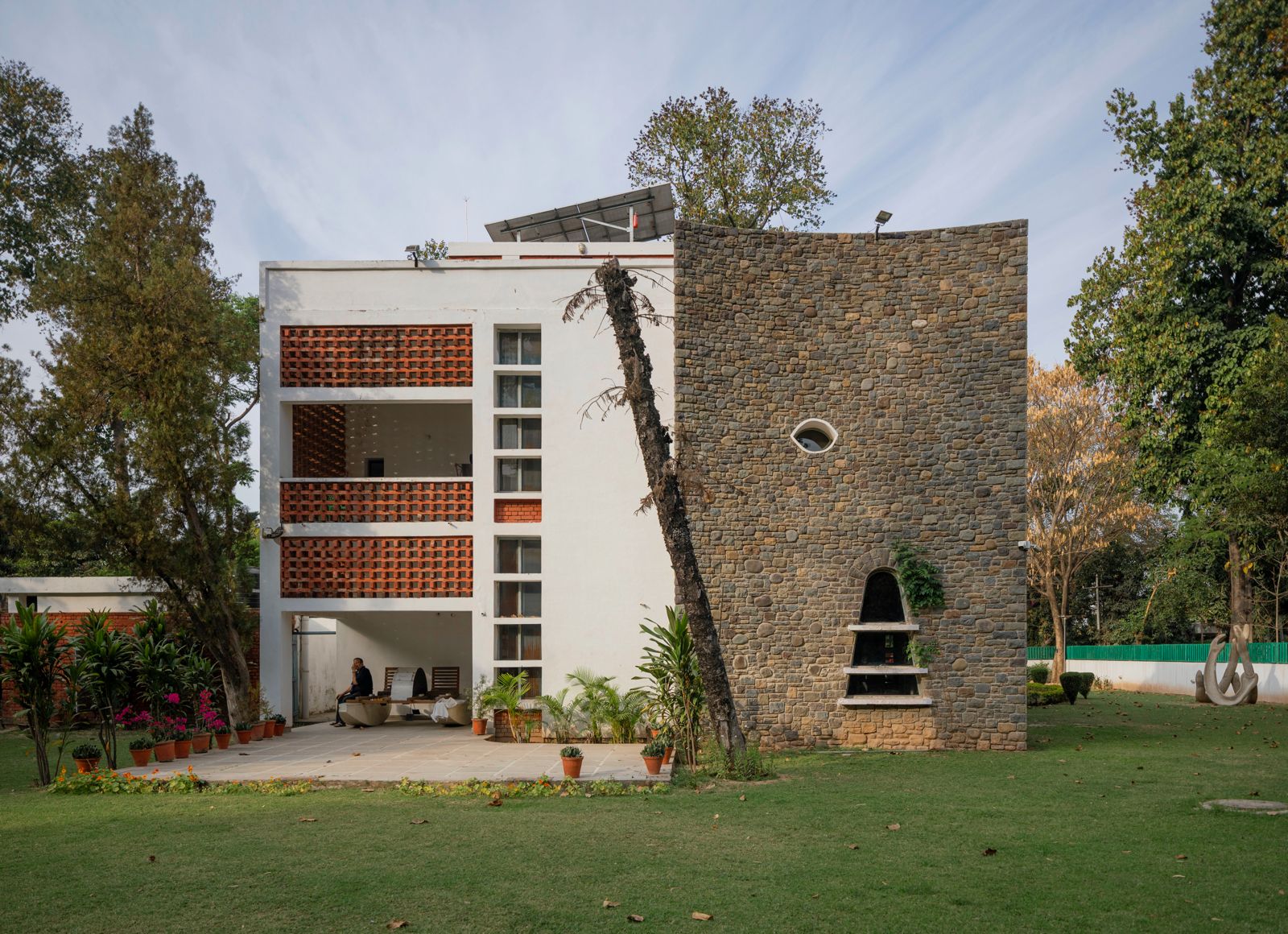 Pierre Jeanneret house shot by Nipun Prabhakar