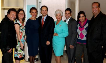 158396-At_the_Si_TV_sponsored_Congressional_Hispanic_Caucus_Institute_s_9th_annual_Reyes_of_Comedy_awards_in_Washington_D_C_l_to_r_0.JPG