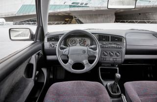 Volkswagen Golf Mk3 interior (1991-1997)