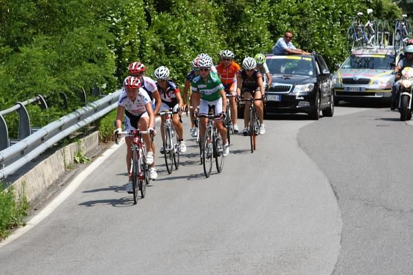 The second group on the road, including mountains competition leader, Emma Pooley (Cervelo Test Team) chase the leaders and Evelyn Stevens.