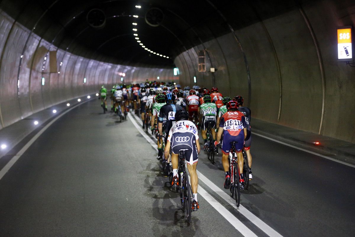 The race heads through a tunnel