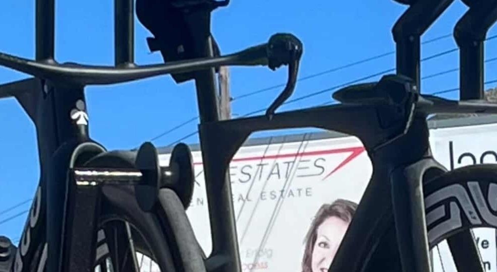 An unmarked Colnago TT bike
