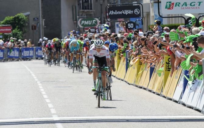 Wilco Kelderman (Belkin) got away to gain a few seconds on Fromoe and Contador