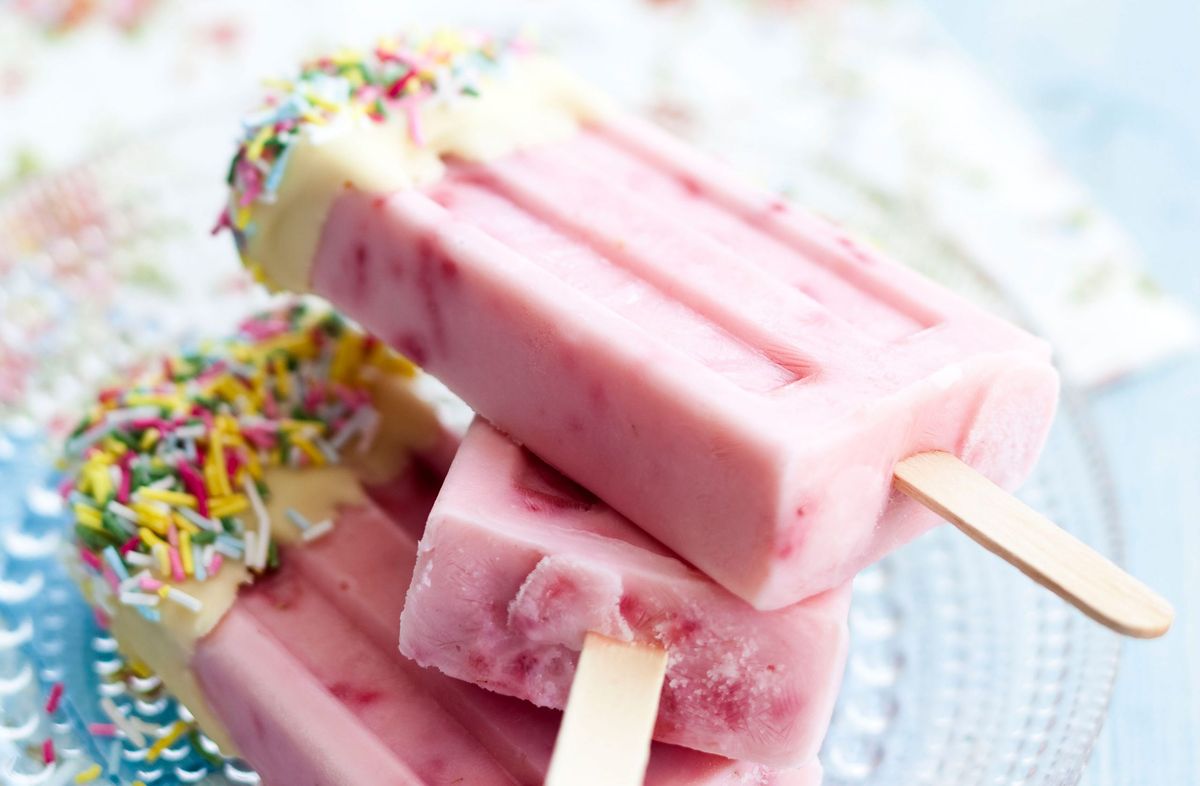 Strawberry ice lollies British Recipes GoodtoKnow